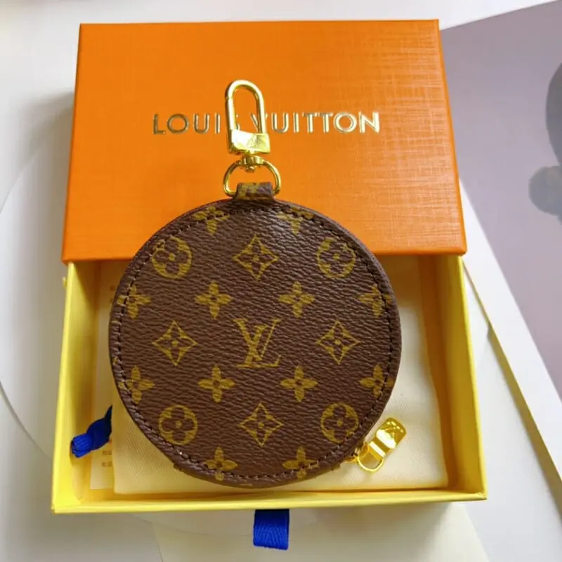 louis vuitton lv key holder and boucle de sac s_12052121